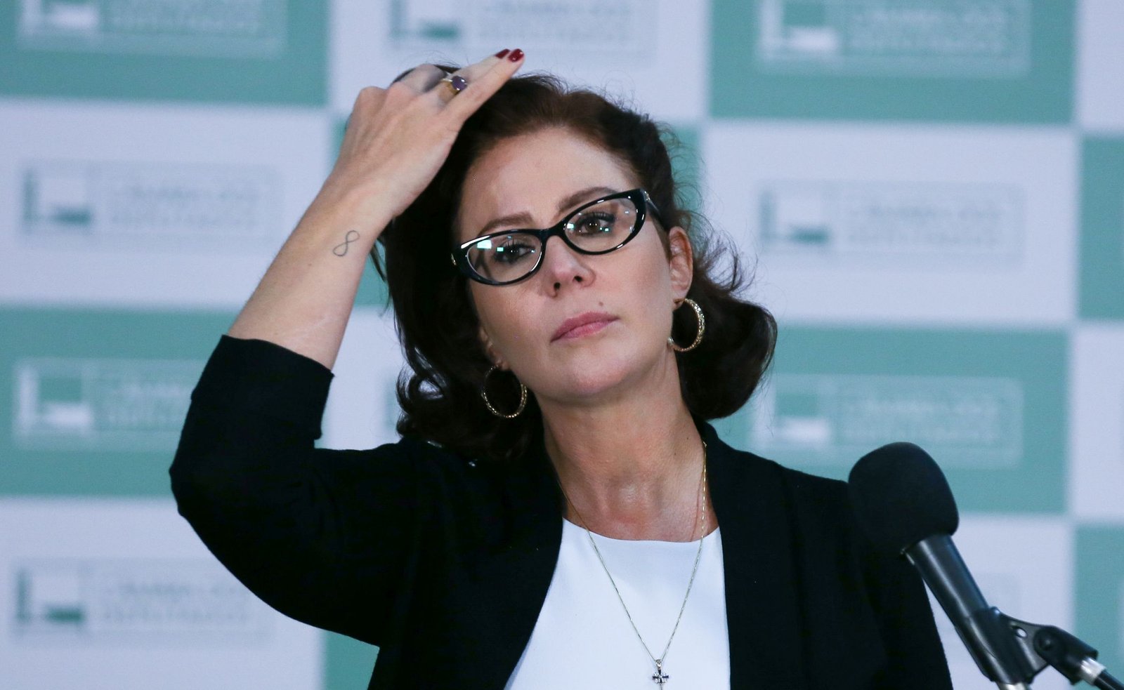 CCJ abre prazo para defesa de Zambelli no processo de cassação