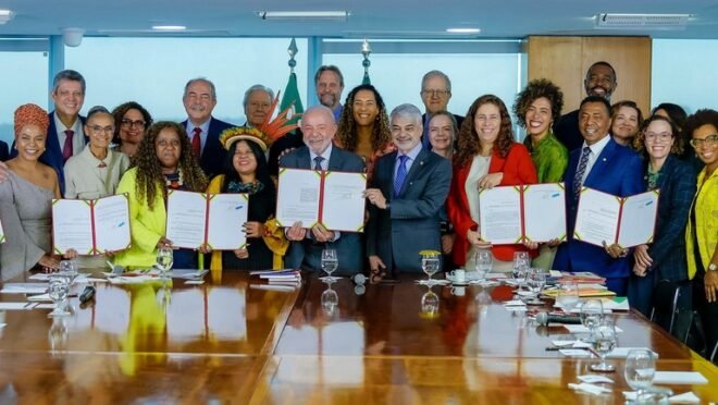 Cotas de 30% para negros em concursos geram efeitos negativos