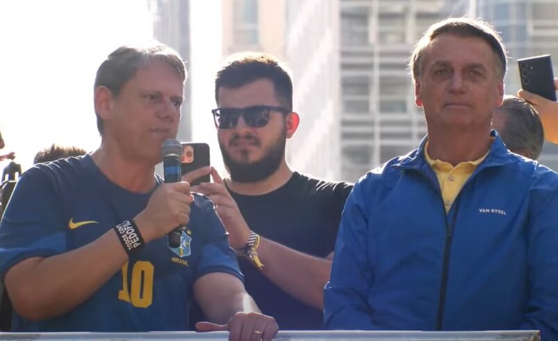 Ato com Bolsonaro mira frente ampla da direita para 2026
